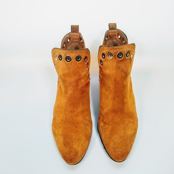 Cute suede Sam Edelman ankle boots! - Picture 6 of 7